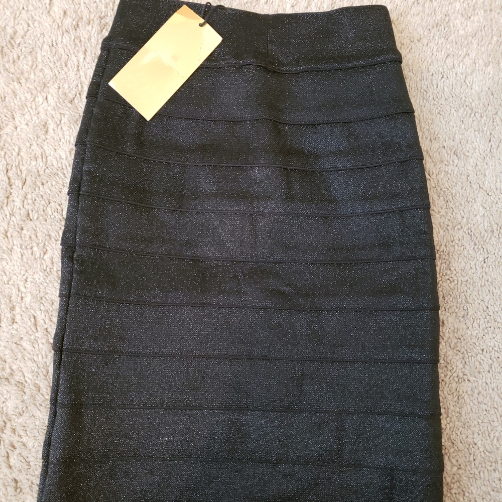H&M gluterry bandage skirt size 2